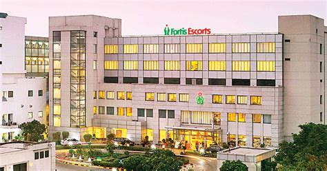 hotels near fortis escort hospital delhi  Stay close to Fortis Hospital